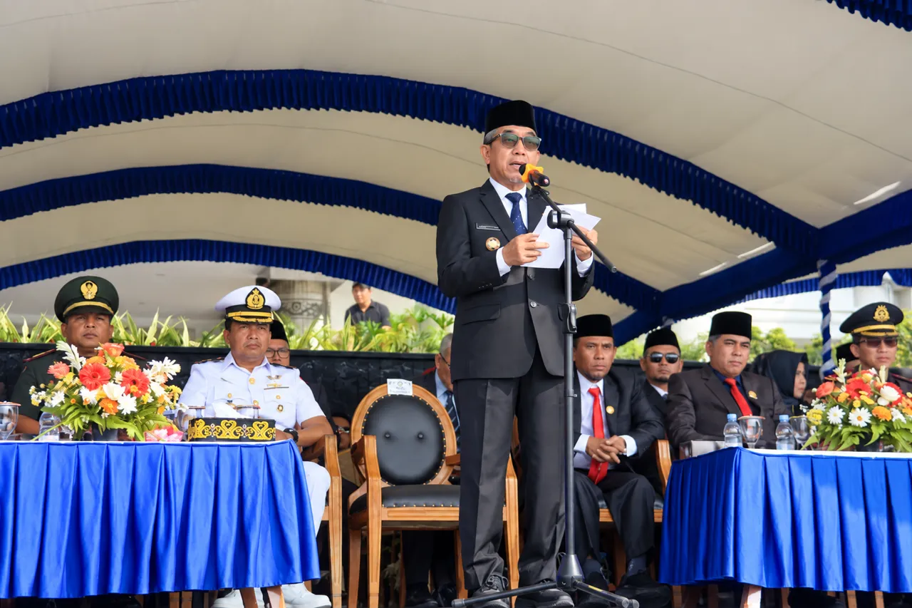 Bupati Ardinasyah Sulaiman saat membacakan sambutan peringatan Sumpah Pemuda tahun 2026 (Irhan/IKP Kehumasan)