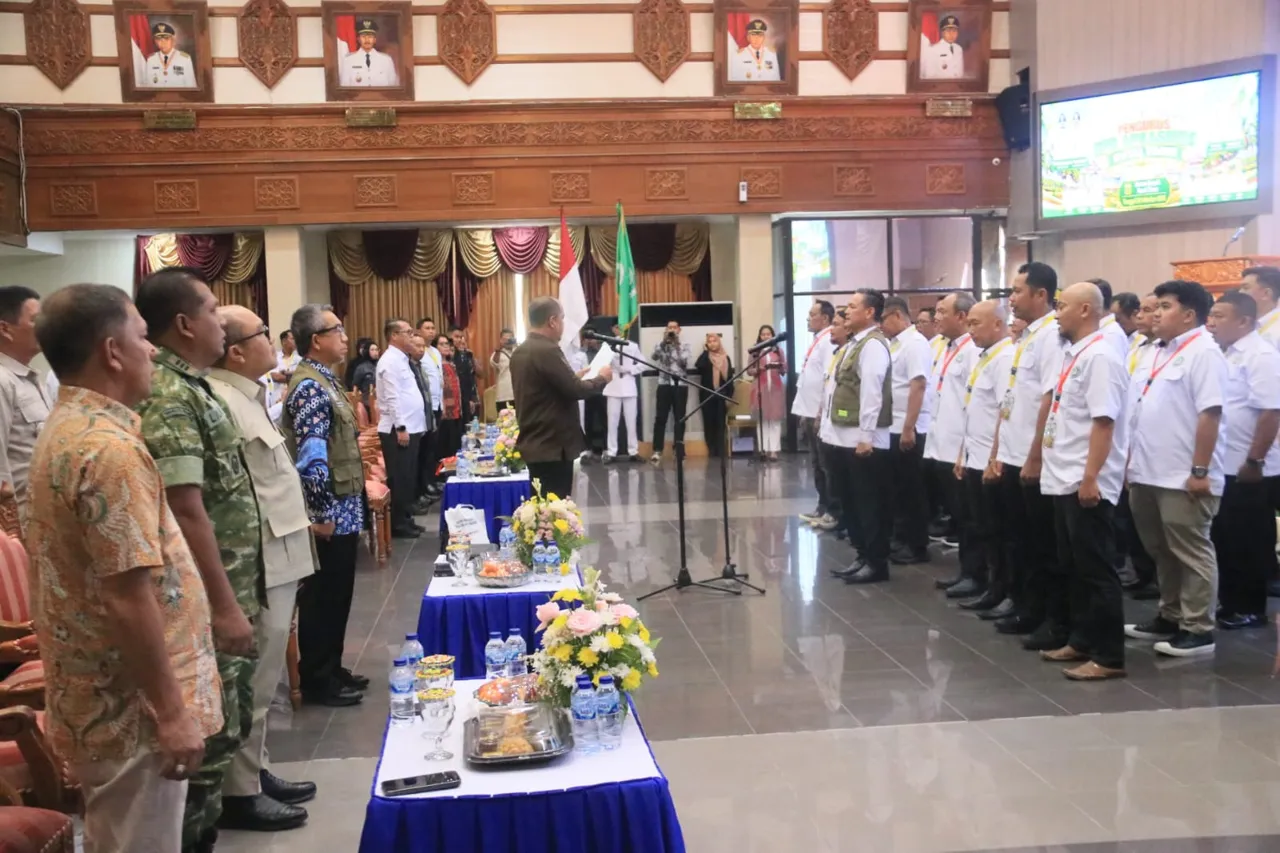 Momen Bupati Ardiansyah Sulaiman hadiri pengukuhan Pengurus DPD APKASINDO (Irhan/IKP Kehumasan)